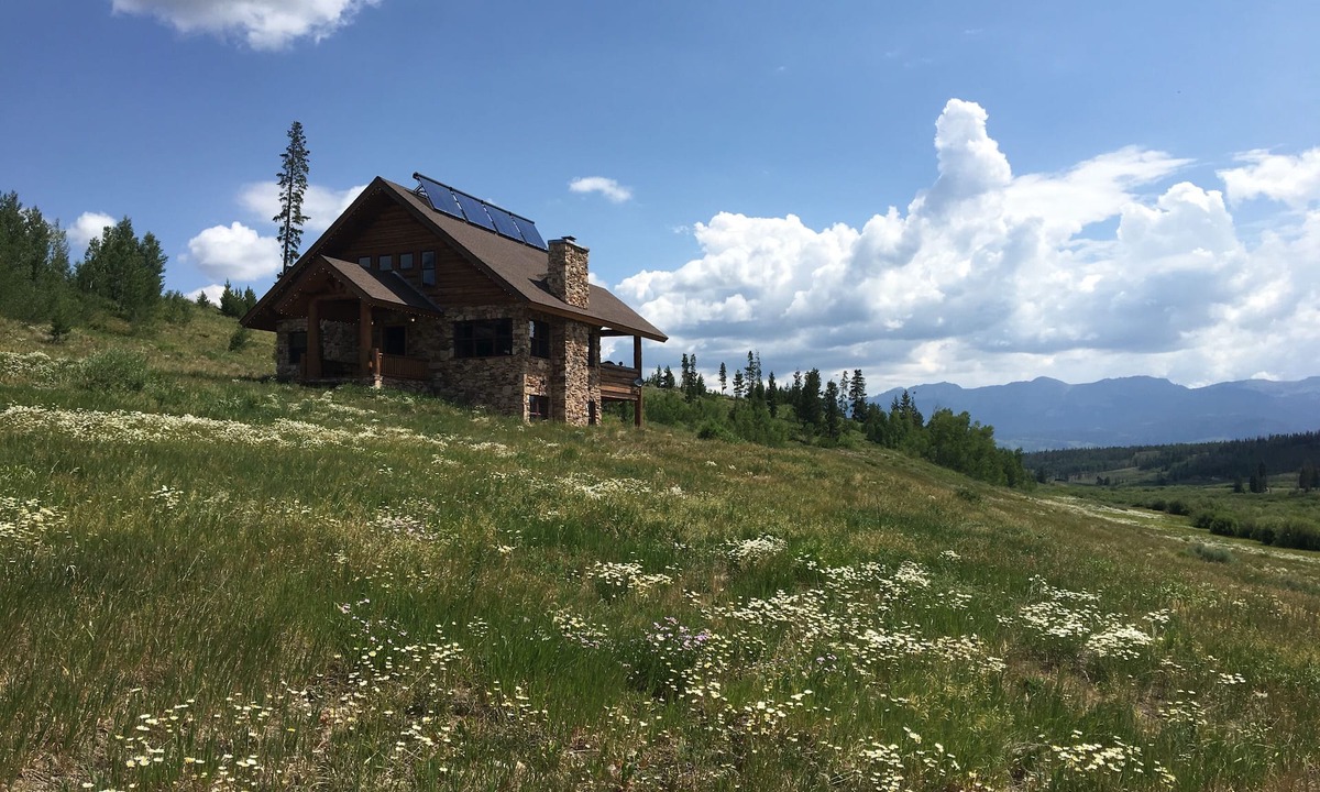 Granby Cabin | Secluded cabin in Fraser w/hot tub, views, 15 mins from Winter Park, sleeps 16.