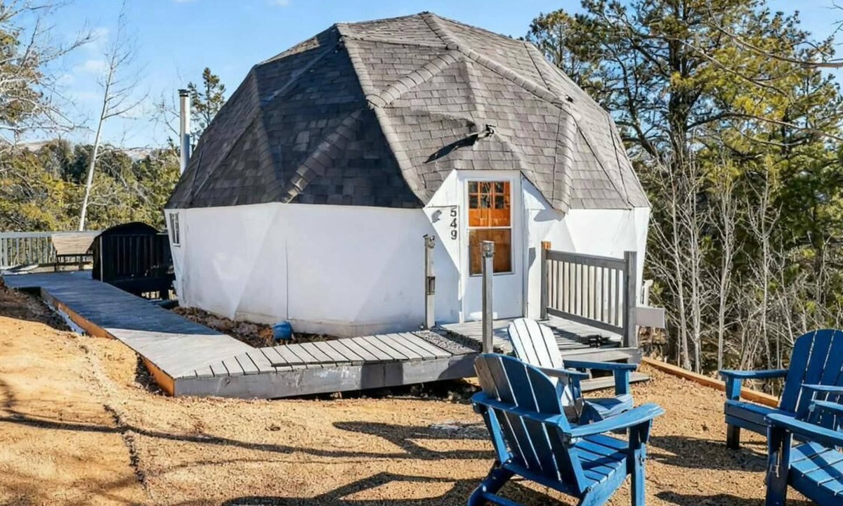 Cripple Creek Cabin | Serene Dome House with Beautiful Mountain Views!