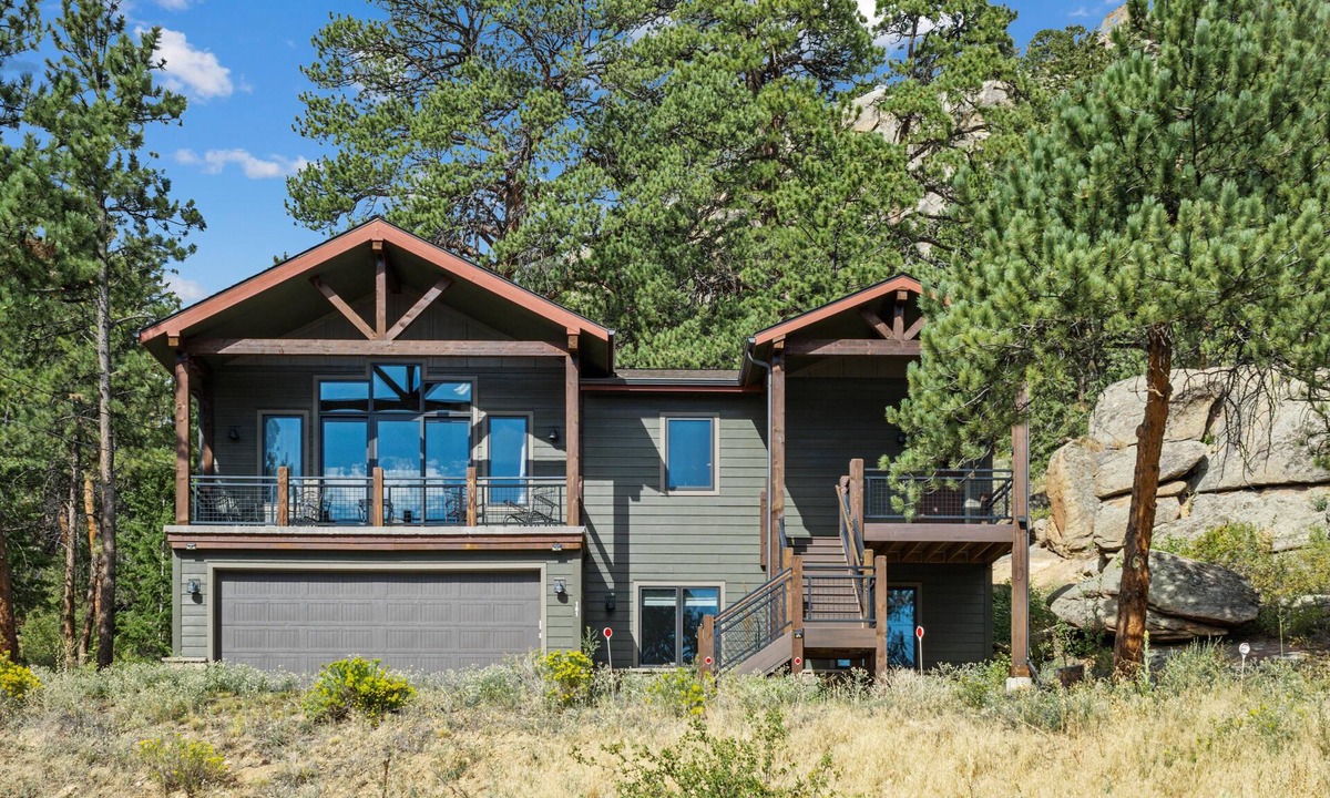 Estes Park House | Serenity Pines - 4 bedroom luxury home with AC
