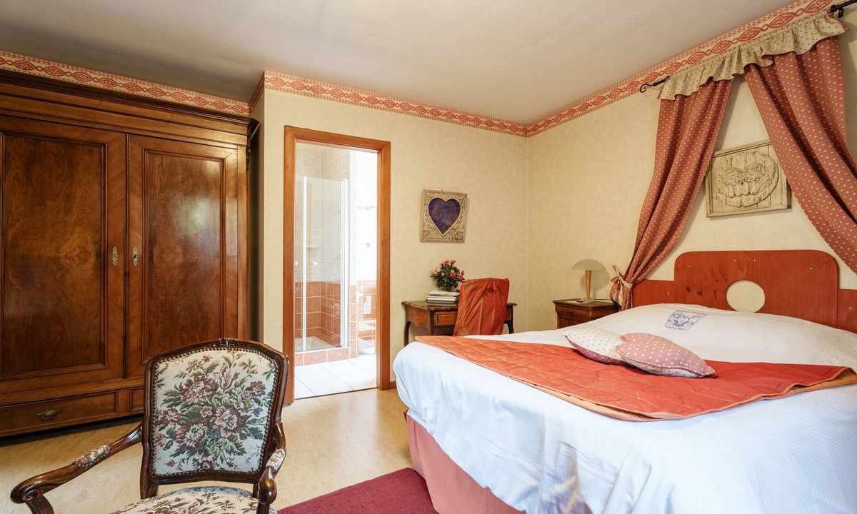 Boersch Bed & Breakfast | Sévilla Guest Room in Boersch with Garden View