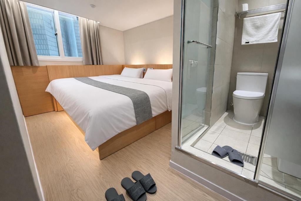 Haengdang-dong Hotel | Sonoće Hostel Seoul - Private Bathroom & Premium