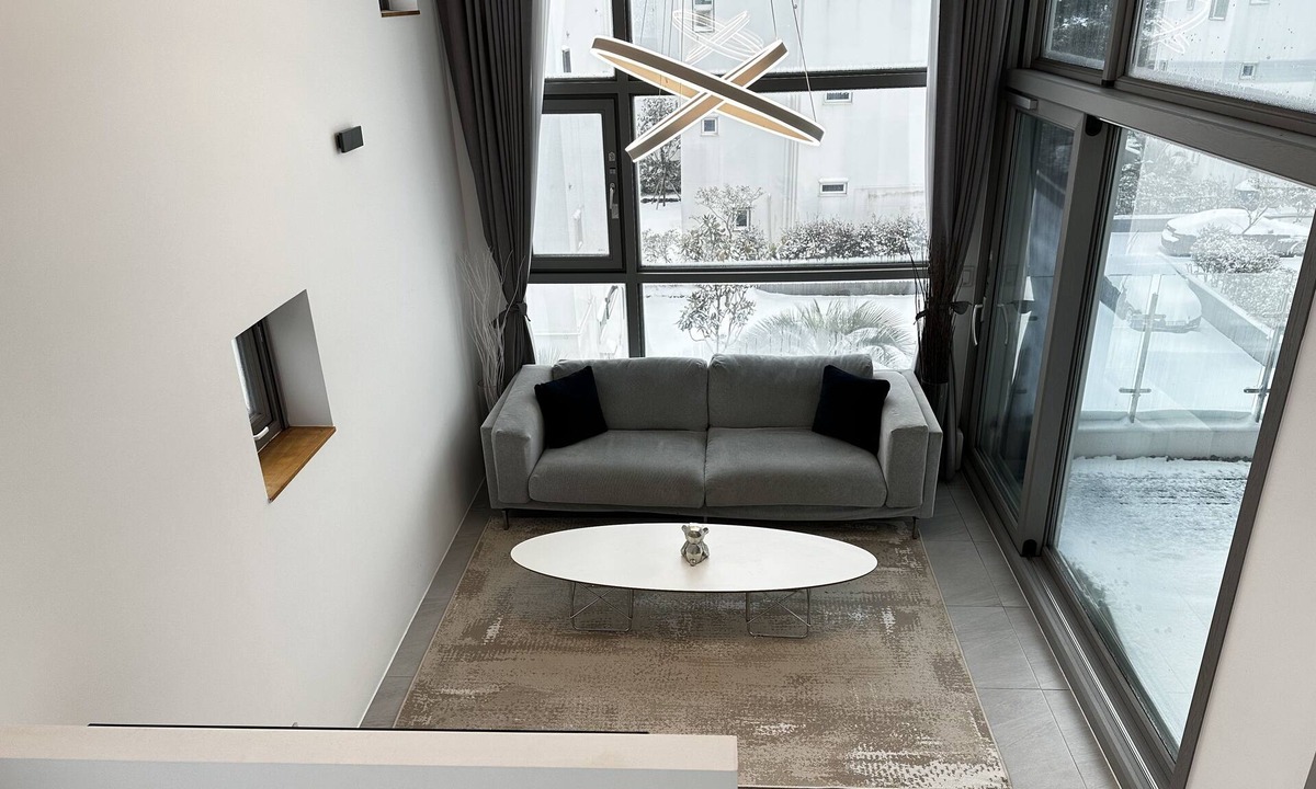Seongsan House | Spacious and Luxurious Home near Seongsan Ilchulbong/Aquaplanet/Udo