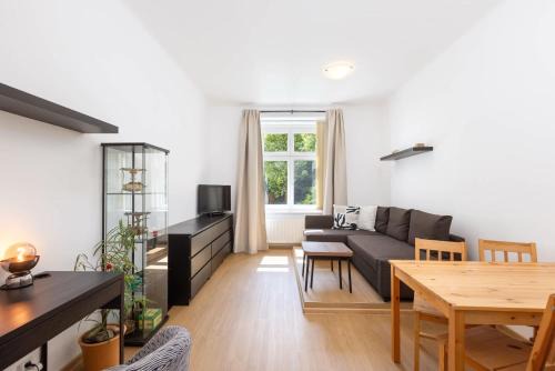 Bubenec Apartment | Spacious apartment