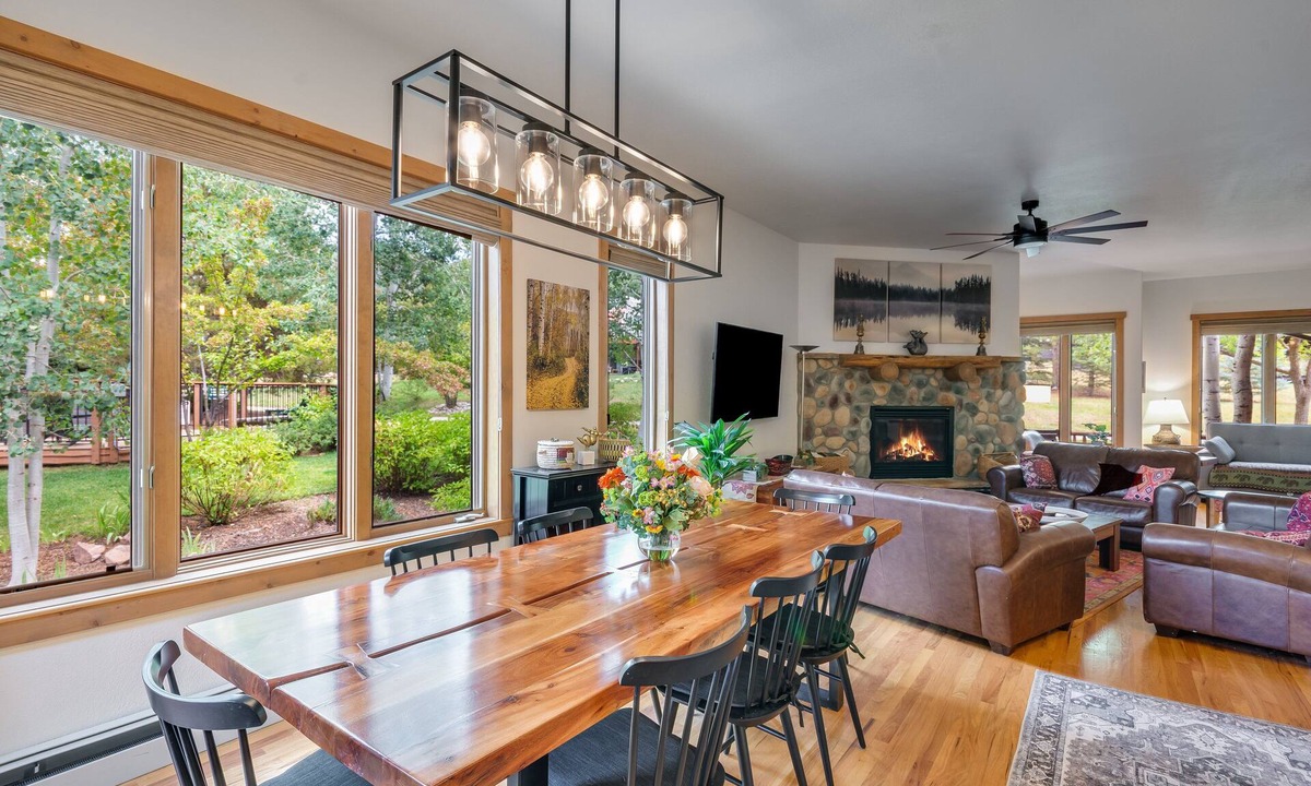 Steamboat Springs House | Spacious Home - Steps to Hot Tub - On the Ski Bus Line