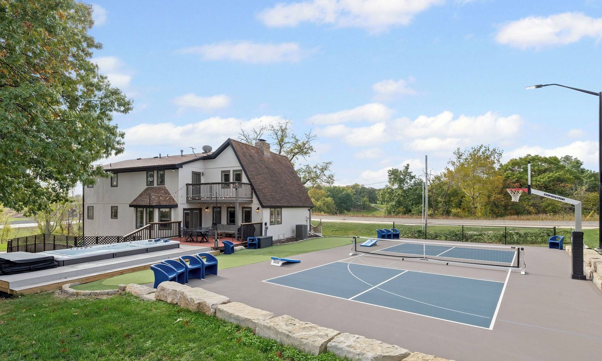 I-435 West KC-KS House | Spacious KC Home - Pickleball, Mini Golf, Gym, Luxurious Bathrooms, Swim Spa
