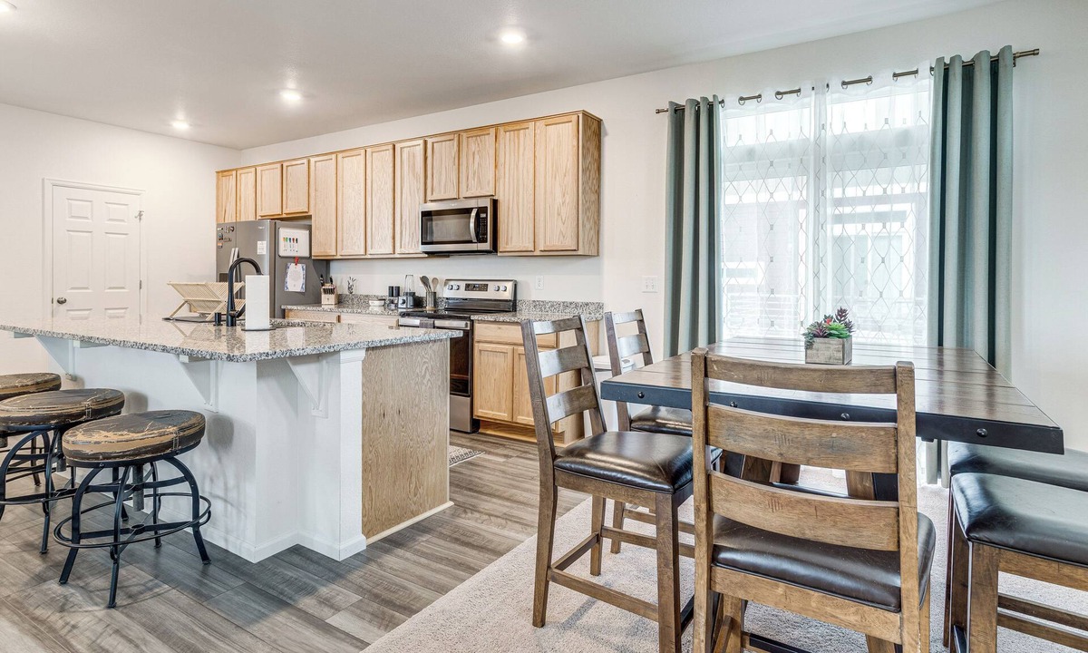 Aurora Cottage | Spacious & Modern! New Home Near Gaylord Rockies