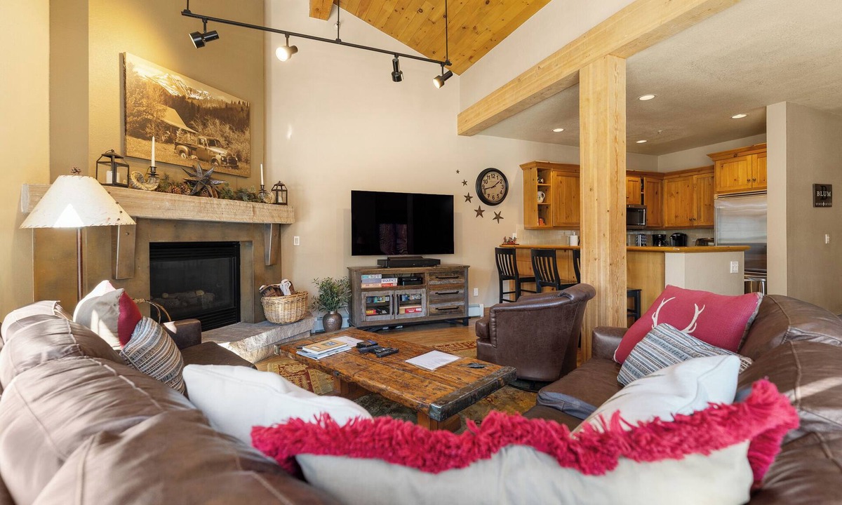 Keystone House | Spacious Patio w/Gorgeous Mountain Views in Cozy Condo Near Resort Shuttle