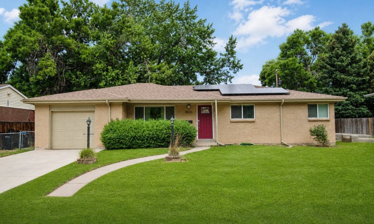 Allendale Area House | Spacious Retreat Ensuite Bedrooms Large Yard