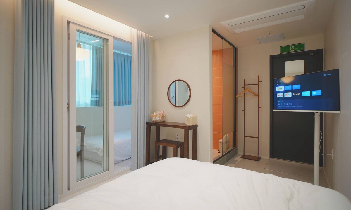 Sinchon-dong Hotel | Stay Hello Hongdae Sinchon