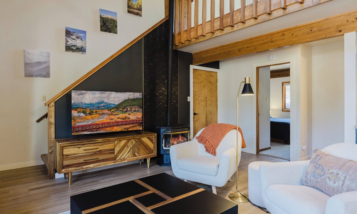 Pagosa Springs House | Steps from Lake Pagosa | A/C | Dogs Welcome | Mountain Townhome