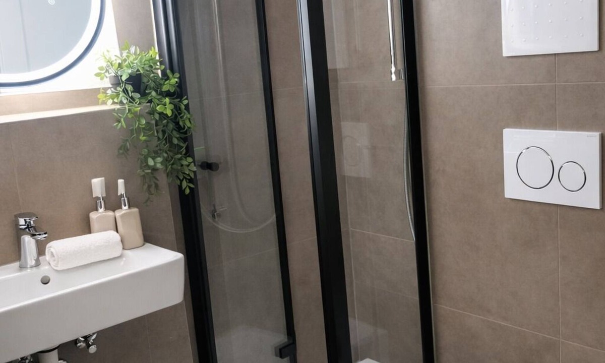 Sindelfingen Apartment | Studio-Deluxe-Private Bathroom