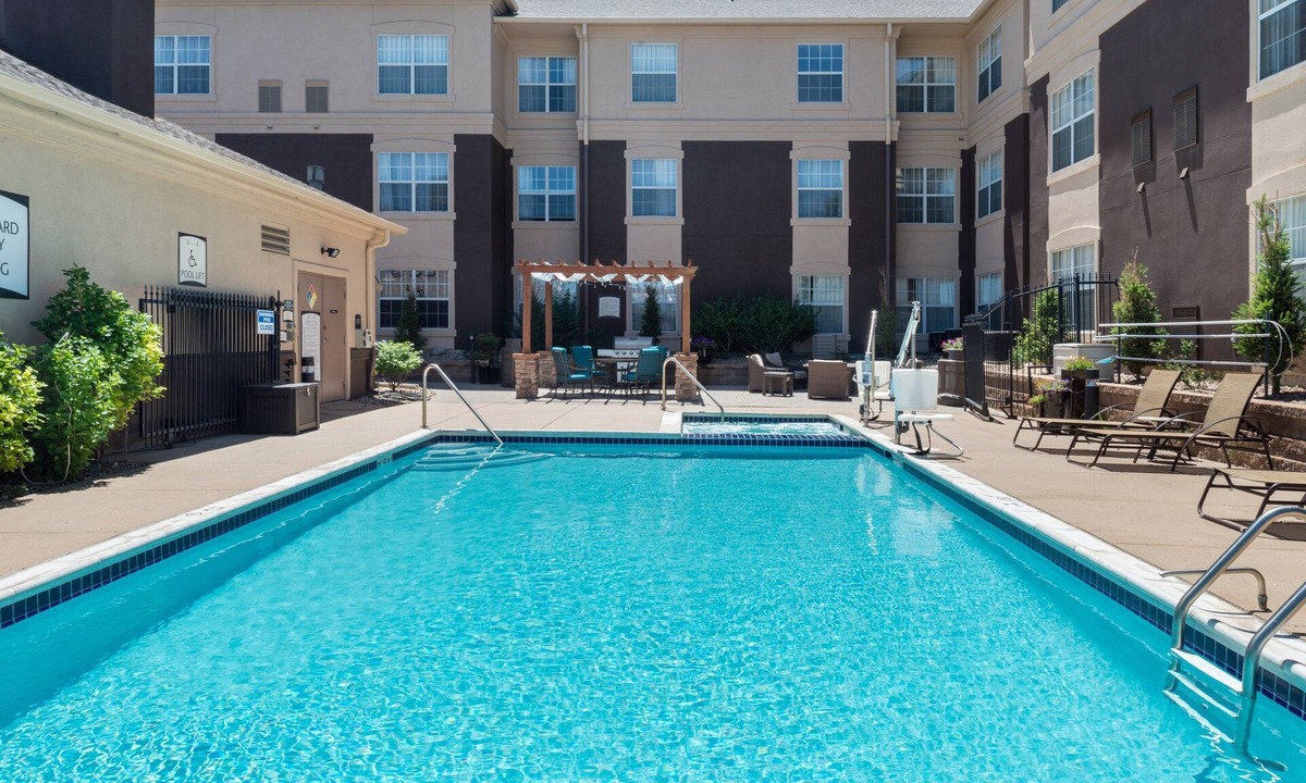 Englewood Apartment | Studio Near Denver Tech Center | Free Weekday Shuttle + Breakfast!