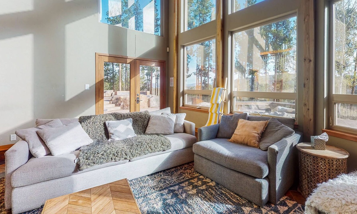 Granby House | Stunning 2-level mountain chalet with views, firepit & game room tables