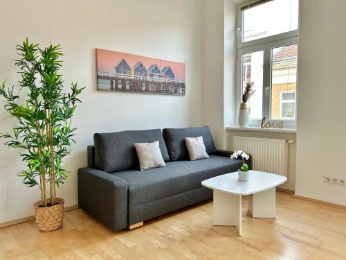 Hernals Apartment | Stylish Apartment with Parking near Center