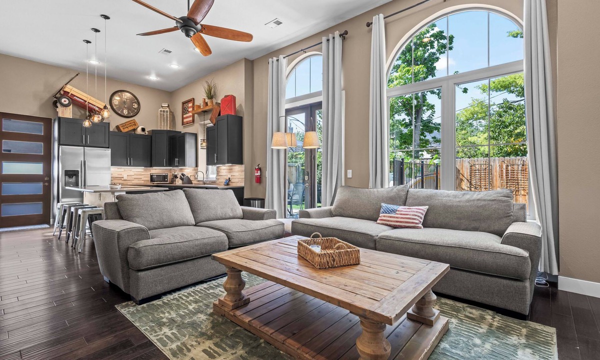 Sunnyside House | Stylish Church Conversion | Walk to LoHi