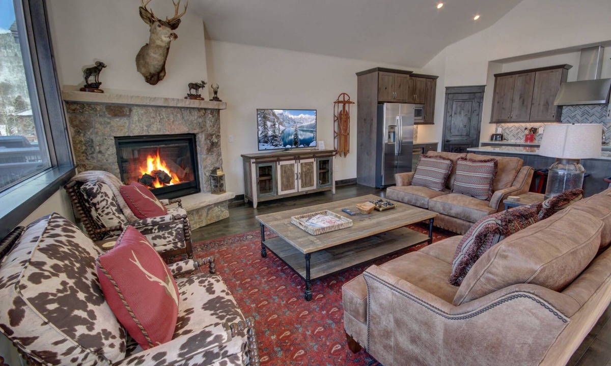 River Run House | Stylish Mountain Townhome | Hot Tub | River Run