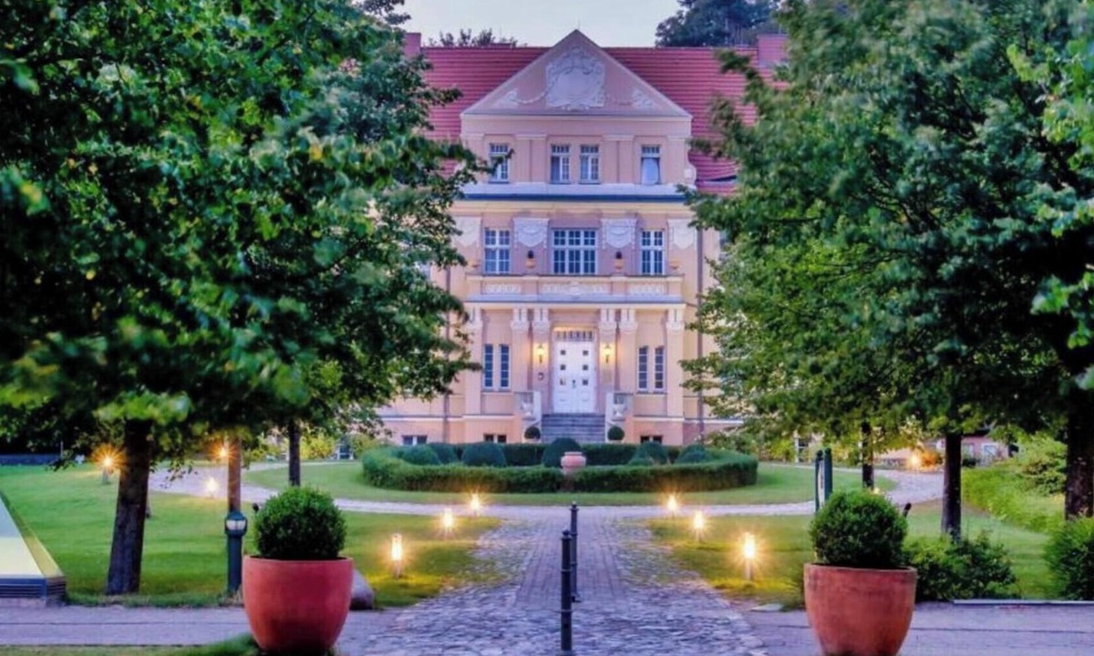 Neddesitz Apartment | Sunday Resort Rügen Junior Suite Manor House