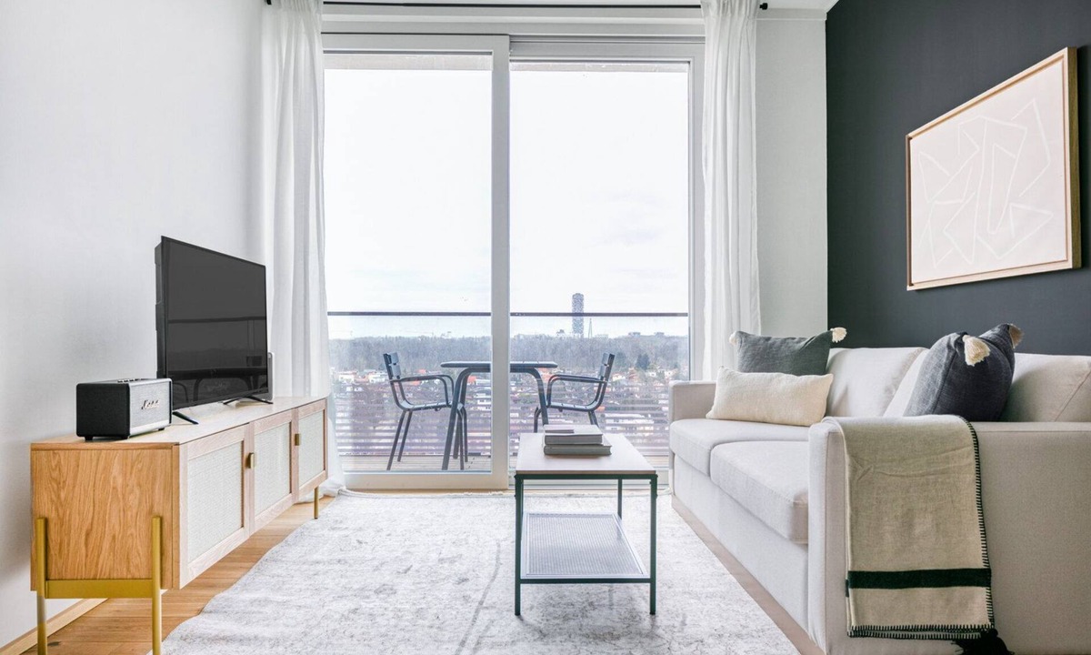 Erdberg Apartment | Sunny Landstraße 1BR w/Pool & Roof Lounge, near Metro U3, by Blueground