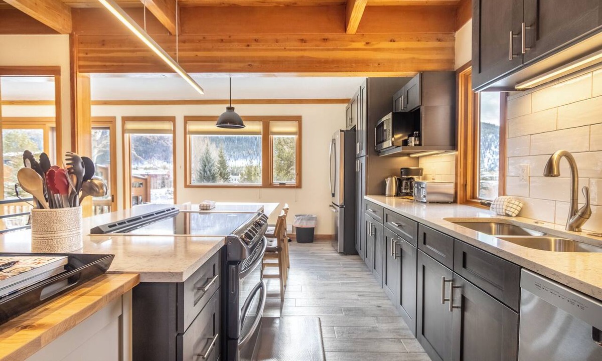 Keystone Villa | Tennis Townhome #1337 by Summit County Mountain Retreats