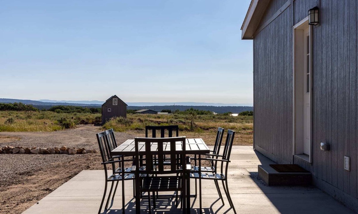La Sal House | The Destination: Window to the La Sals & Moab, UT