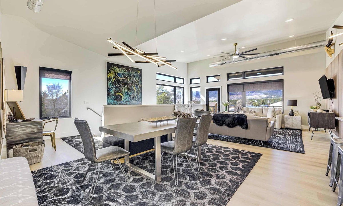 Monument Apartment | The Gallery! Luxury Residence w/Front Range Views