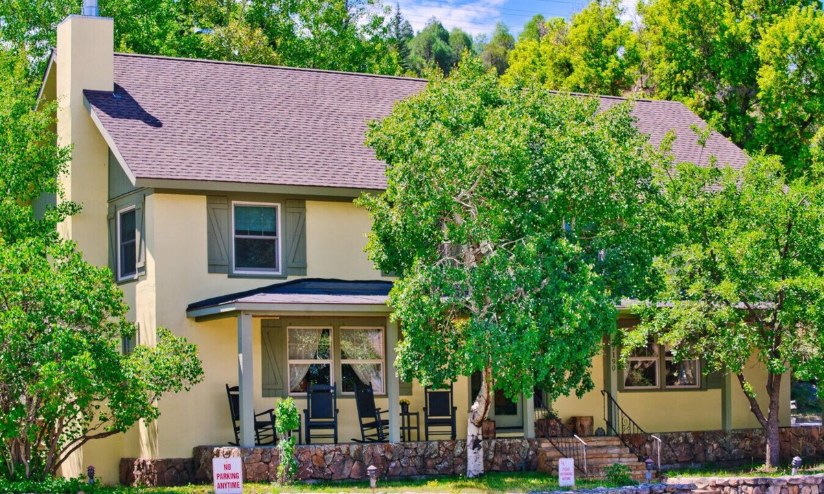 Wolcott House | The Historic Wolcott Inn — Heart of Vail Valley