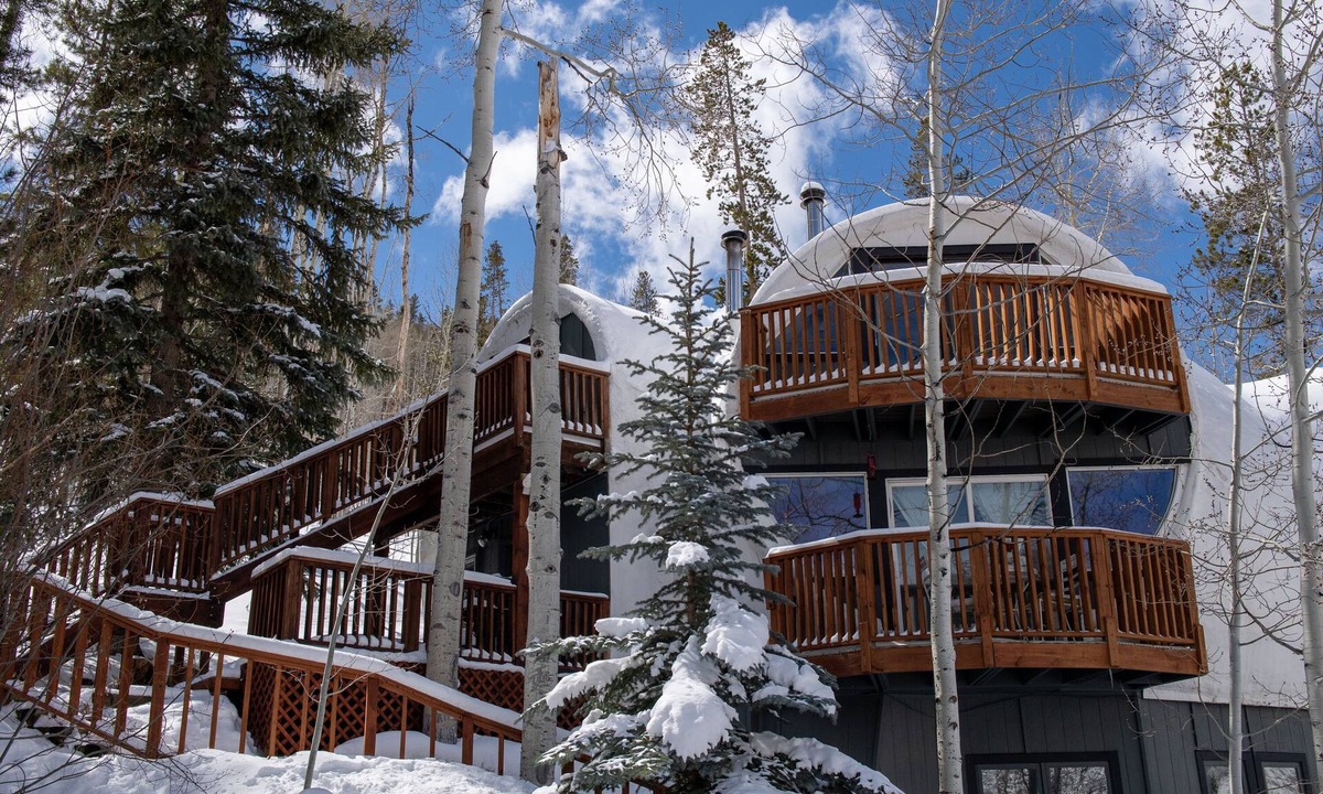 Intermountain Condo | THE ICONIC Vail Ski Dome with Amazing Views, New remodel. Free Parking at Vail