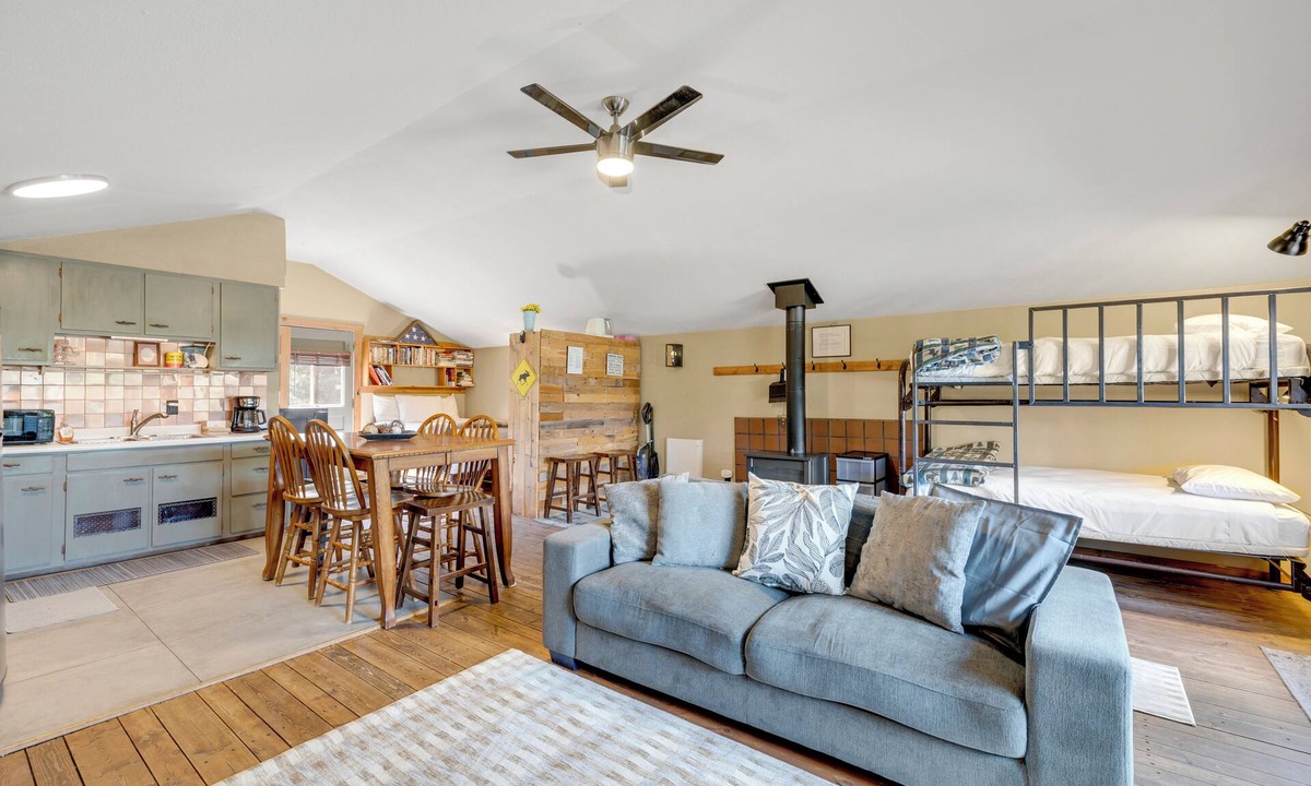 Frisco Cottage | The Mountain Clubhouse-Your Cozy Cabin Stay