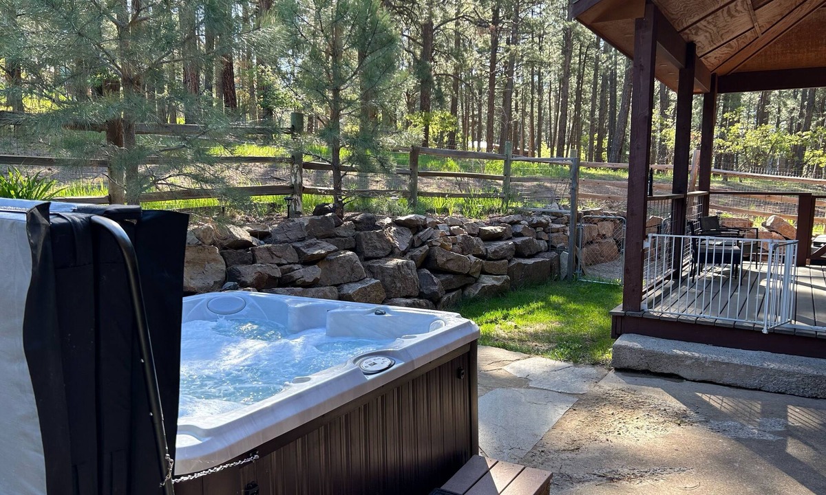 Forest Lakes House | The Retreat at Forest Lakes | Hot Tub, Pet Friendly, Privacy, Near Town/Lakes