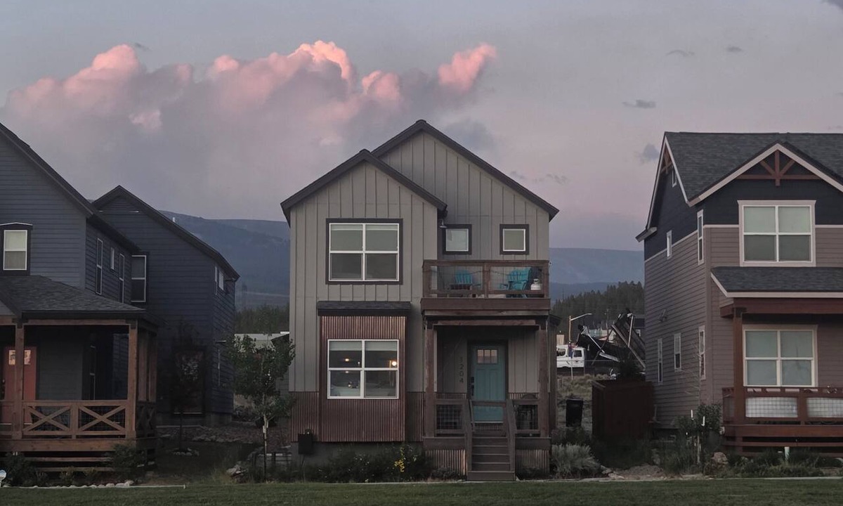 Leadville North House | the Sunset House - modern comfort with spectacular views
