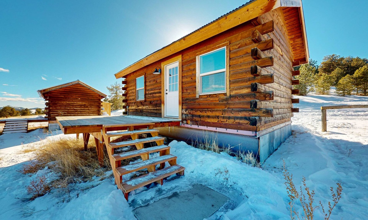 Park County House | Three log cabins on 1,800-acre ranch with mountain & meadow views