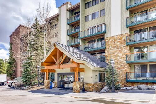 Peak 9 Apartment | Trails End 511 by Ski Country Resorts