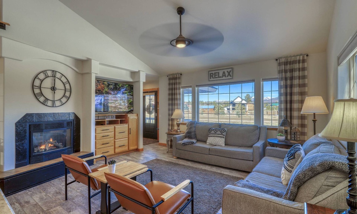 Lake Hatcher Park House | Tubing Promo! Stunning Home, Hot Tub, Firepit, Ping Pong, Patio, Near Lake & Trails