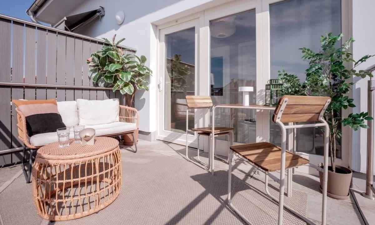 Prague 2 Apartment | TurnKey | Vineyard Terrace Apartment