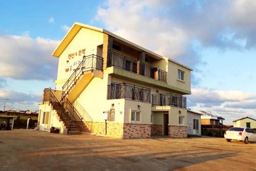 Jeju City House | Udo Sarangchae Pension