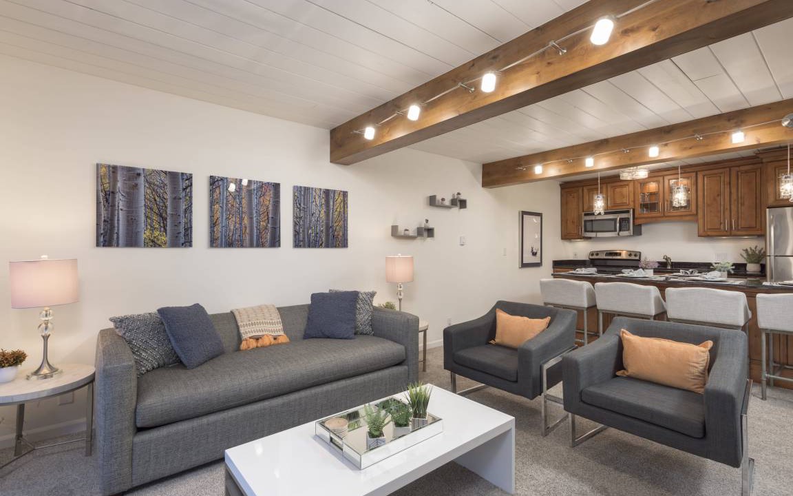 Aspen Hotel | Updated 2 BR in the Heart of Aspen - Pool & Hot Tub