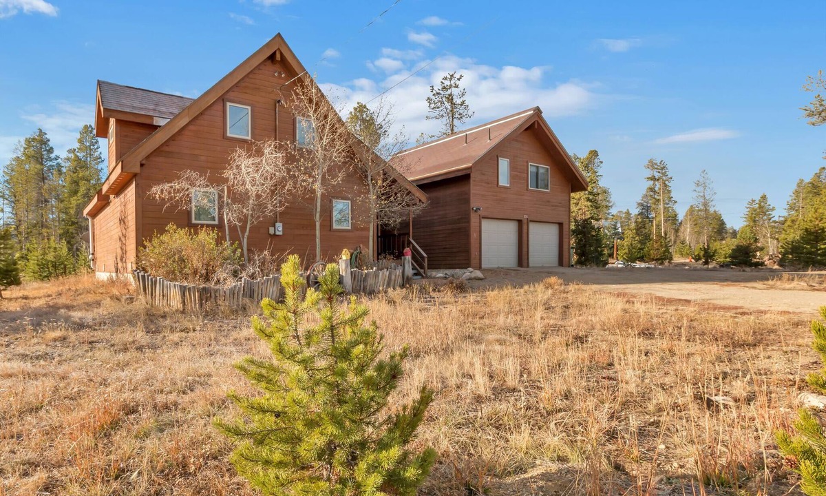 Fraser House | Updated Fraser Mountain Cabin
