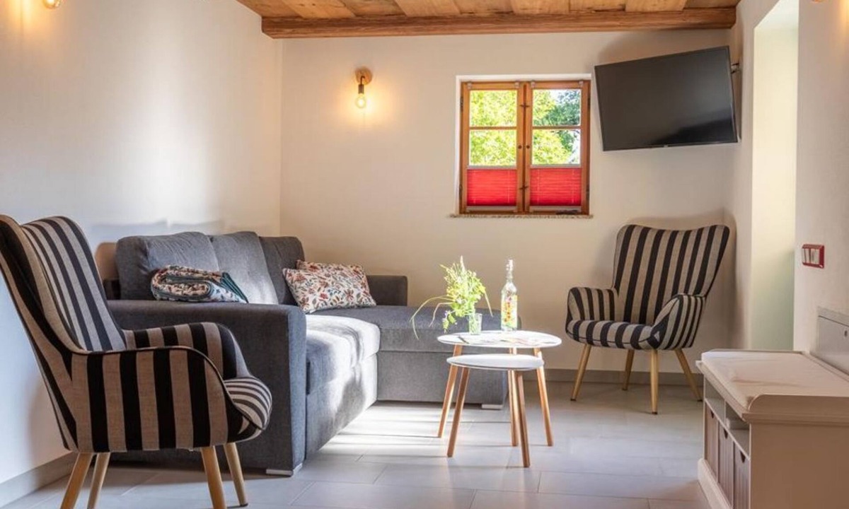 Bertsdorf Apartment | Vacation apartment Scheibe - Holiday home Hanselhof 26