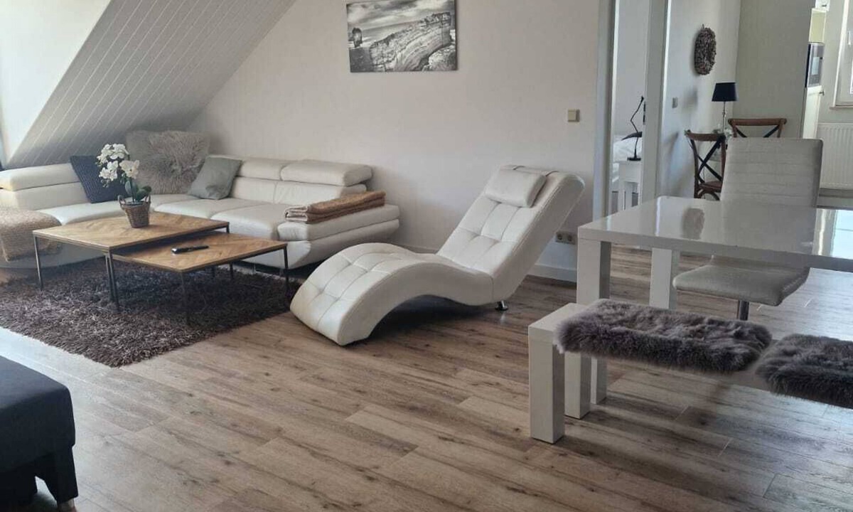 Klettbach Apartment | Vacation apartment with fully equipped kitchen, extra bedroom & bathtub in the bathroom