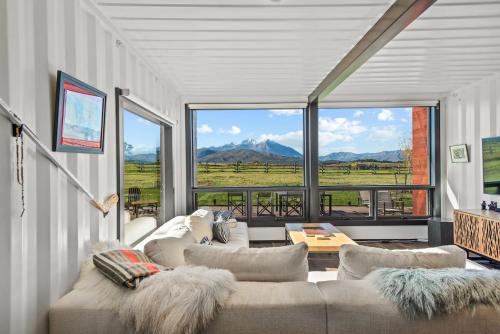 Missouri Heights House | Valinor Ranch, Thirty-Five Acres Above the Valley