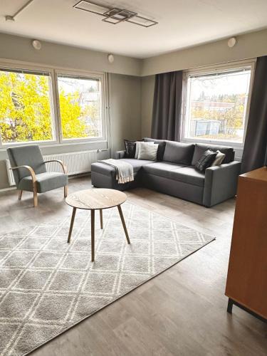 Sievi Apartment | Viihtyisä esteetön saunallinen asunto entisellä paloasemalla