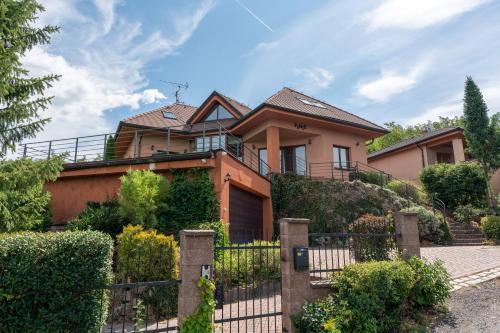 Kutna Hora Villa | Vila Fénix