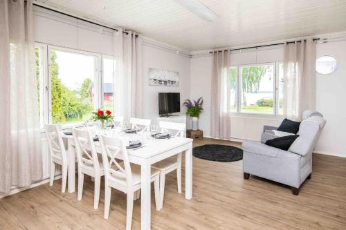 Replot Villa | Villa Sjöman - with seaview