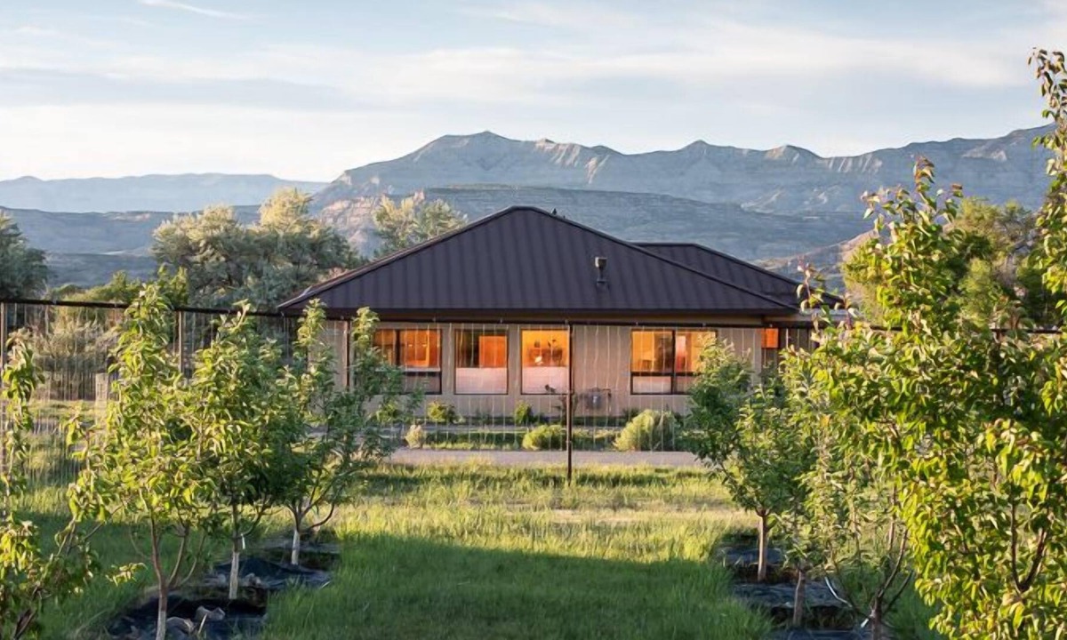 Mesa House | Vini's House, a Cool Creek Retreat