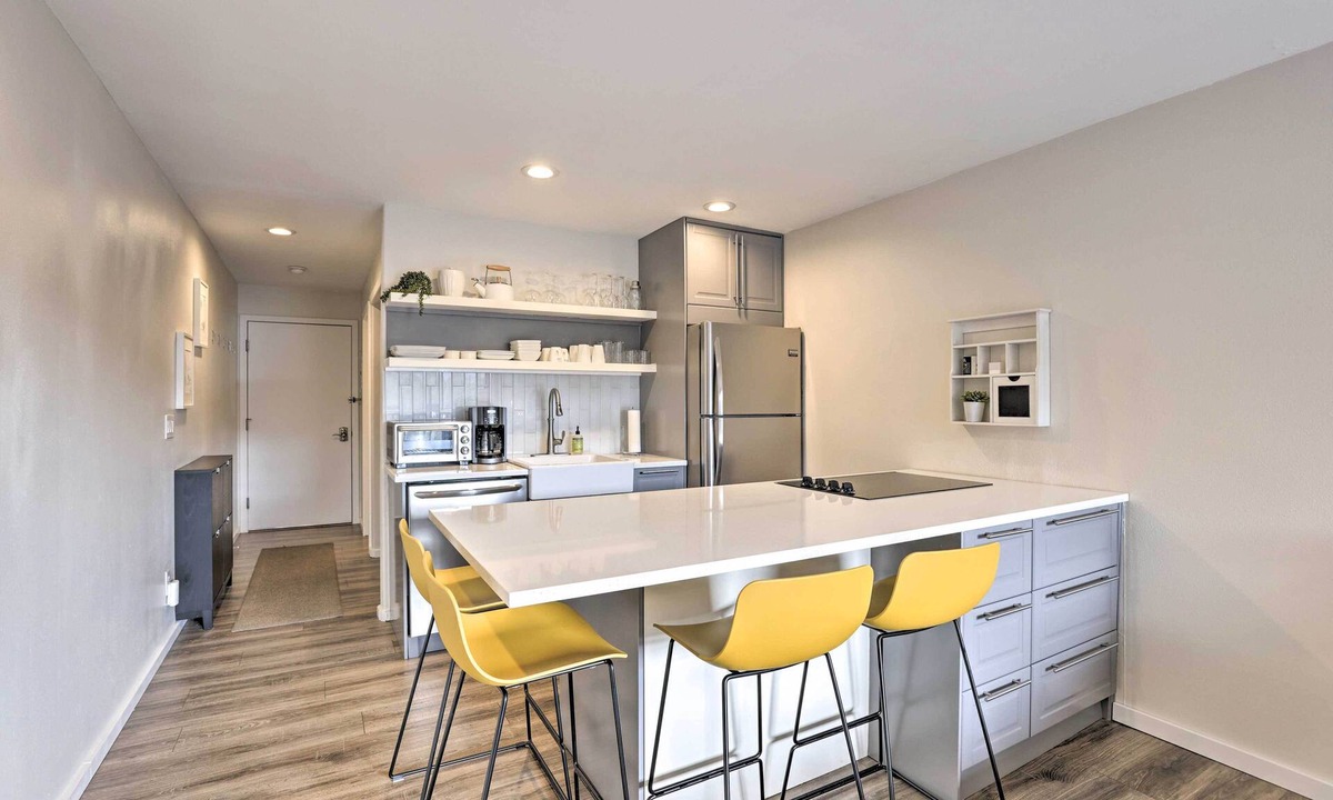 Frisco Apartment | Walk to Main St Frisco! Modern Unit 7 Mi to Slopes