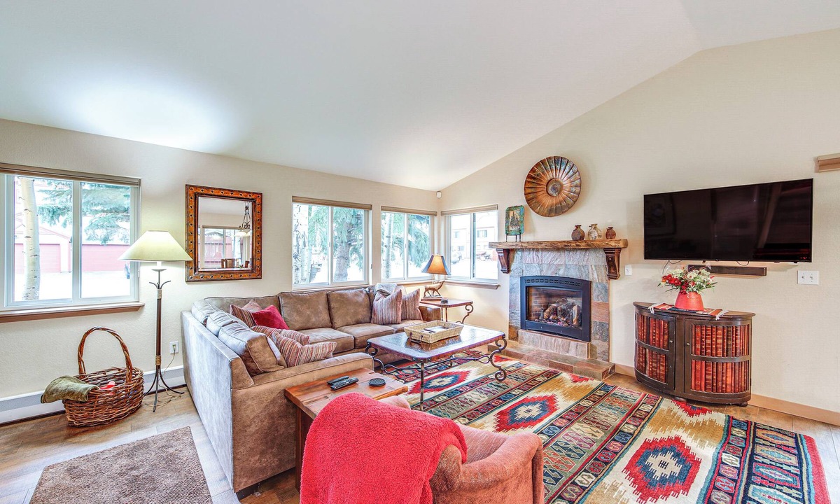 Frisco House | Walk to Ski Shuttle: Dtwn Frisco Gem w/Fireplace!