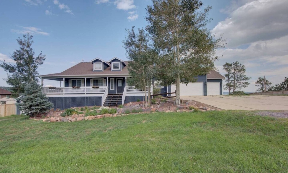 Monument House | Walkout: Raspberry Mountain Family Farmhouse