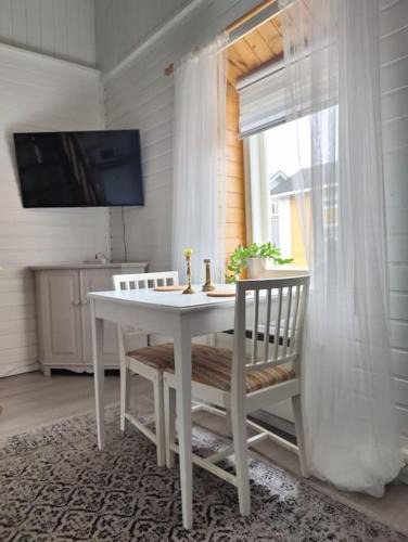 Raahe Apartment | Wanha Fröökynä Huoneisto Wanhassa Raahessa, FREE WiFi