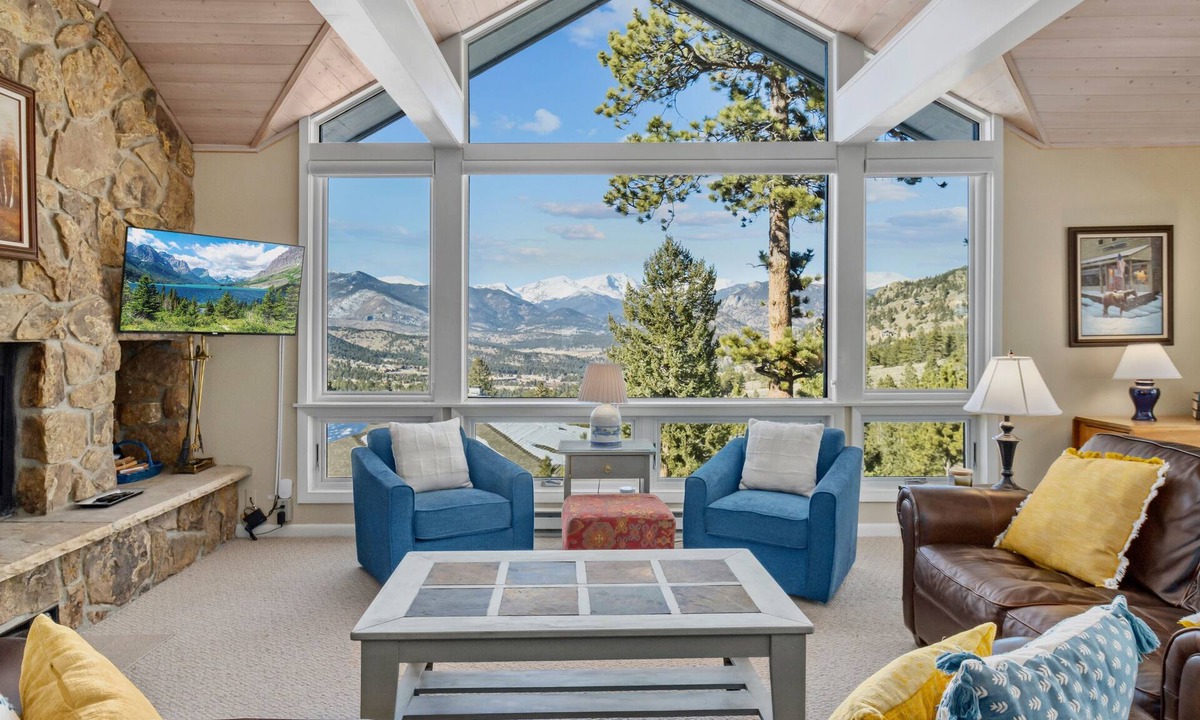 Windcliff Estates House | Werlein Family Vacation At Windcliff 4 Bedroom Home by RedAwning