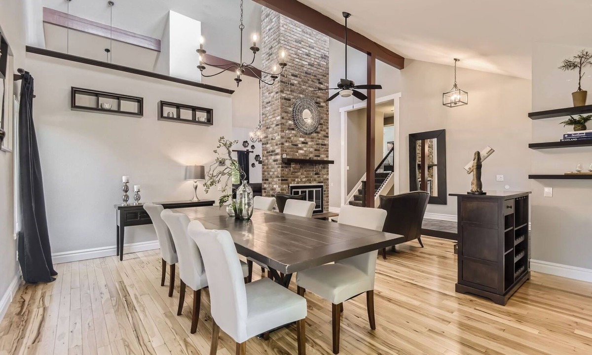 Englewood House | Wow house ! Great for families with tons of room and space for everyone to enjoy